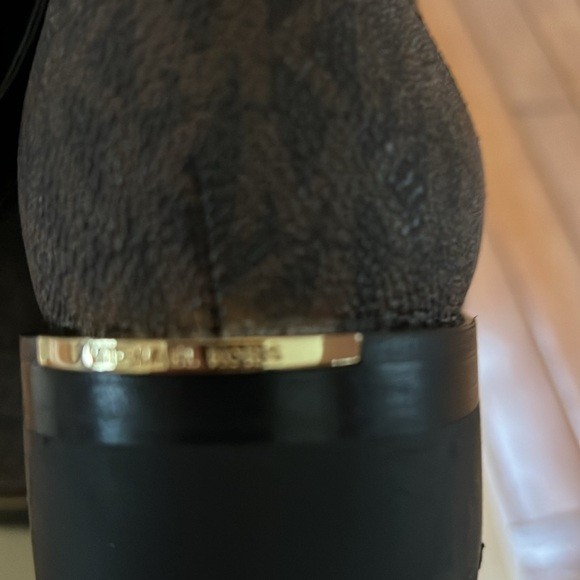 Michael Kors Women’s Tatum combat Lace-Up Boot - Picture 9 of 12